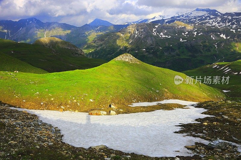 Hohe Tauern雪顶奥地利山脉-泰洛阿尔卑斯戏剧性的云景天空和景观和大格洛克纳山脉